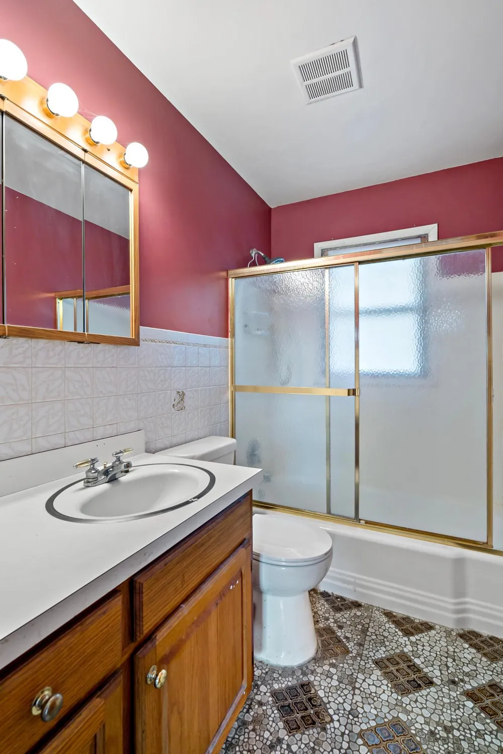 407 12th Avenue S South Saint Paul, MN 55075