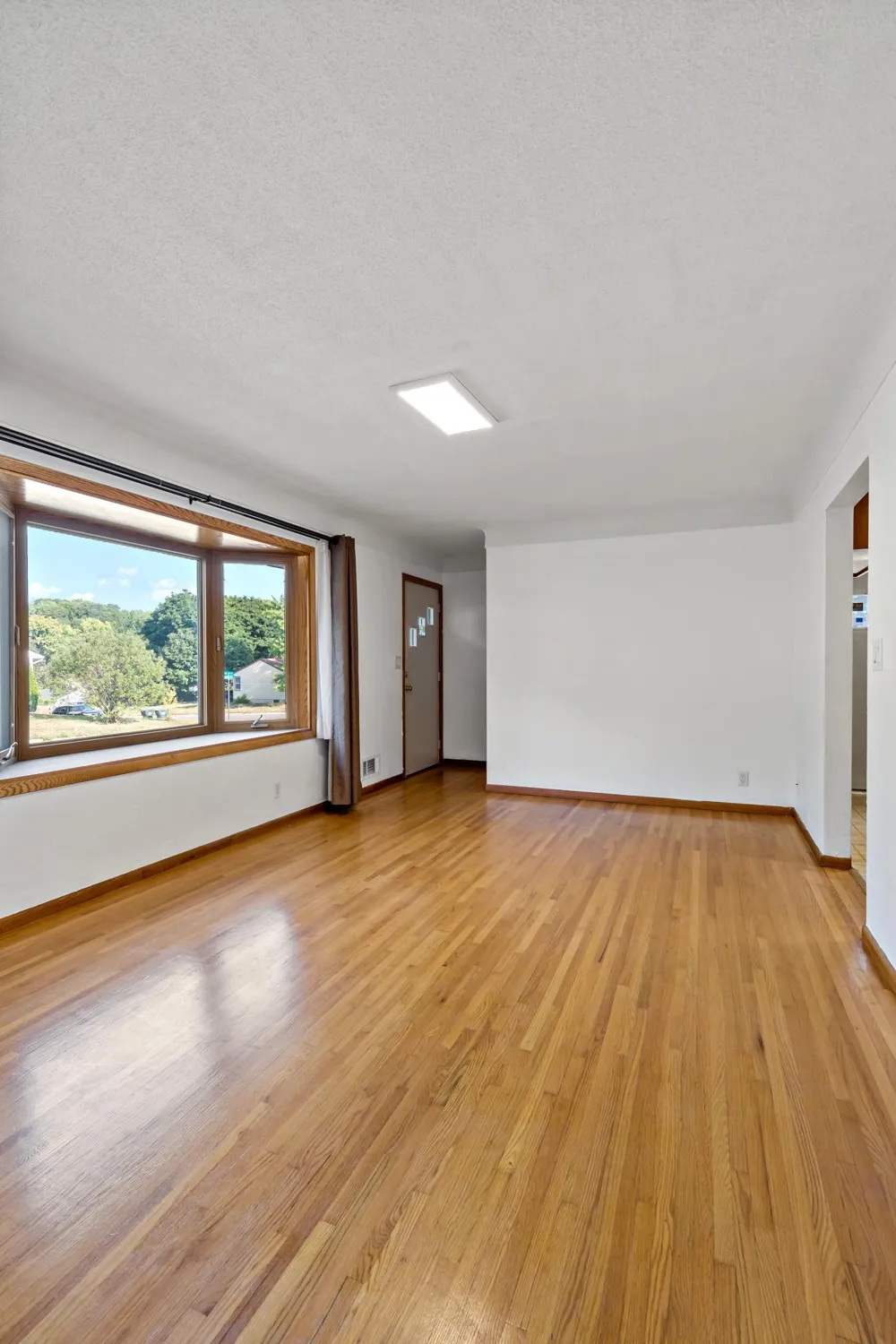 407 12th Avenue S South Saint Paul, MN 55075