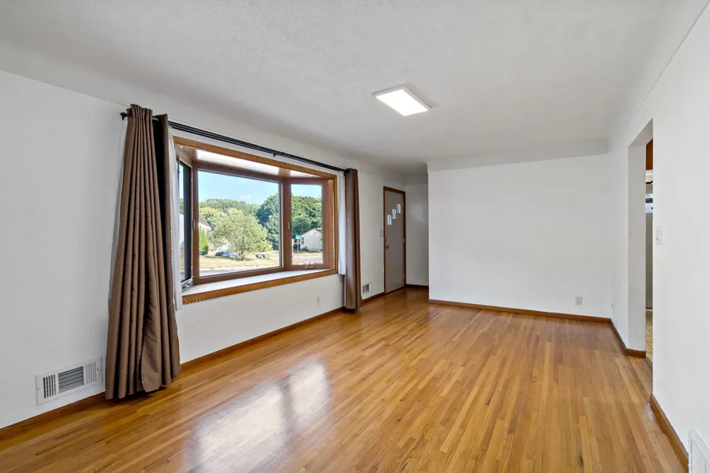 407 12th Avenue S South Saint Paul, MN 55075