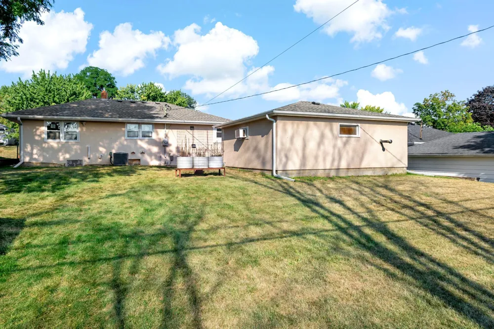 407 12th Avenue S South Saint Paul, MN 55075