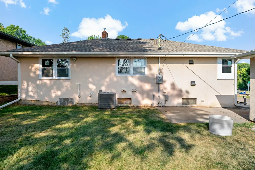 407 12th Avenue S South Saint Paul, MN 55075
