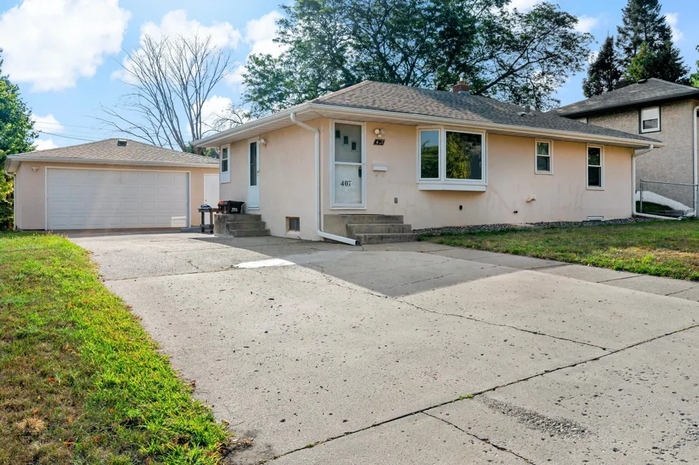 407 12th Avenue S South Saint Paul, MN 55075