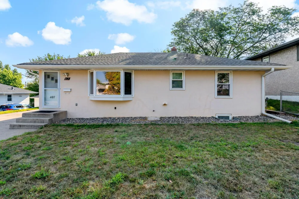 407 12th Avenue S South Saint Paul, MN 55075
