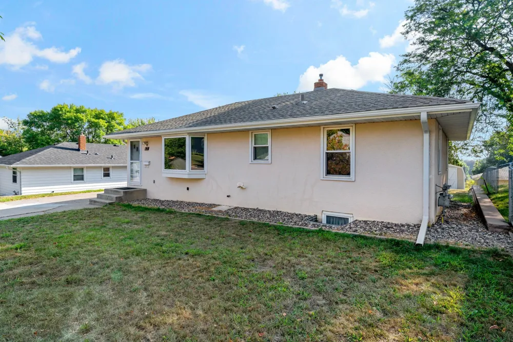 407 12th Avenue S South Saint Paul, MN 55075