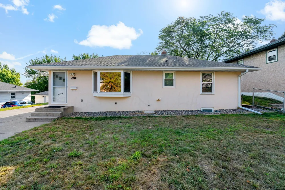407 12th Avenue S South Saint Paul, MN 55075