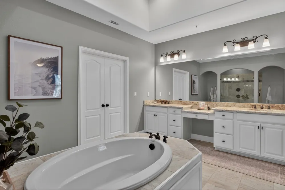 2667 Nottingham Drive Lewisville, TX 75067