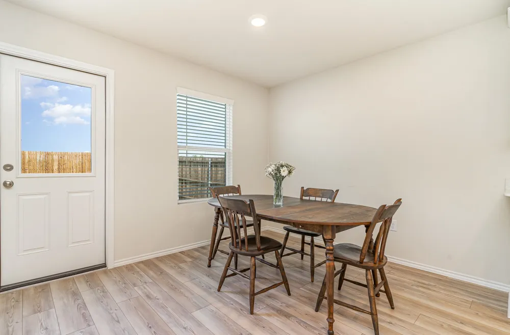 504 S Hopson Street Van Alstyne, TX 75495