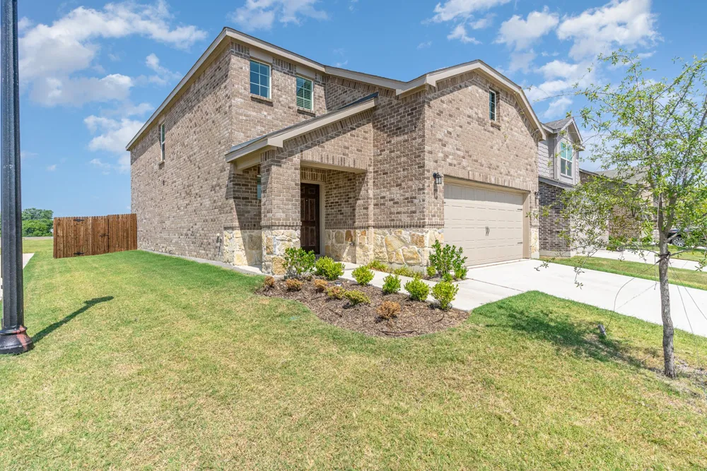 504 S Hopson Street Van Alstyne, TX 75495