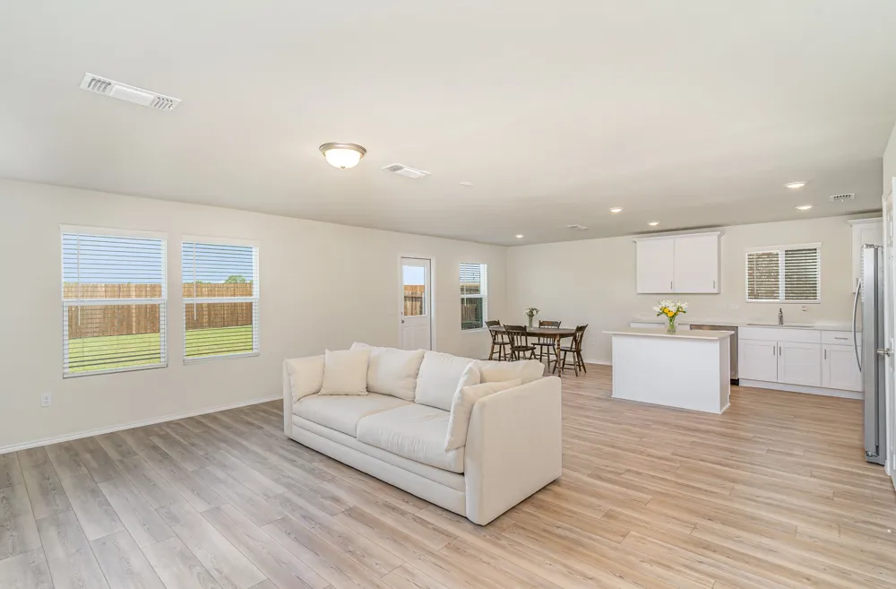 504 S Hopson Street Van Alstyne, TX 75495