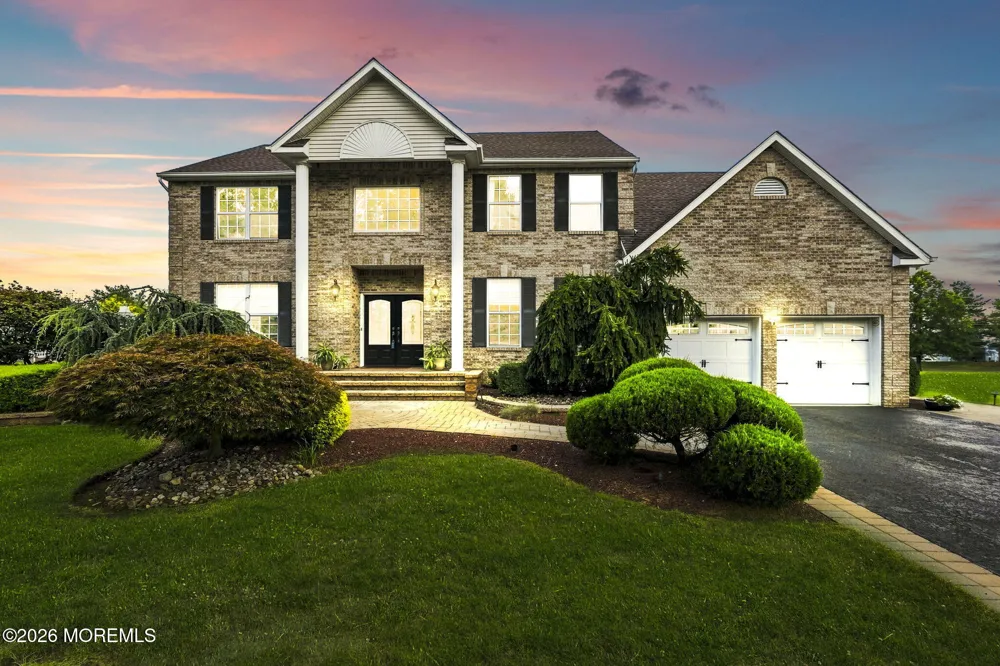 901 Oakley Drive Freehold, NJ 07728