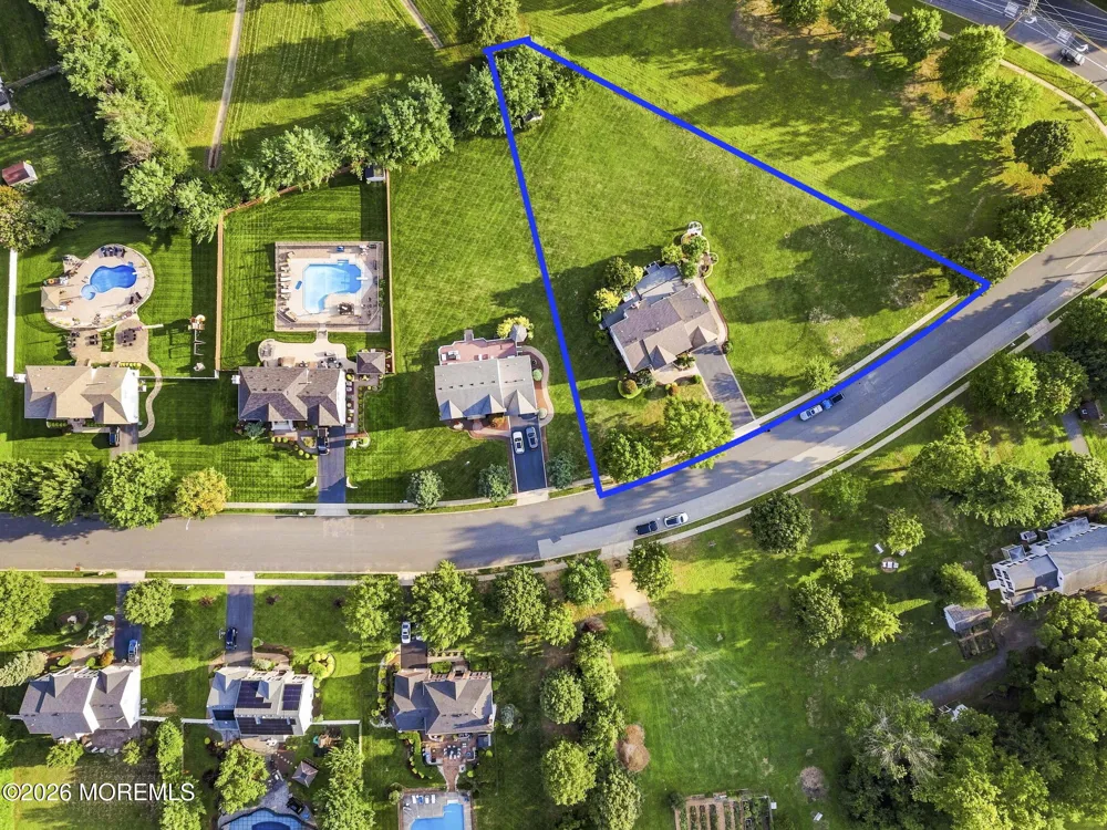 901 Oakley Drive Freehold, NJ 07728