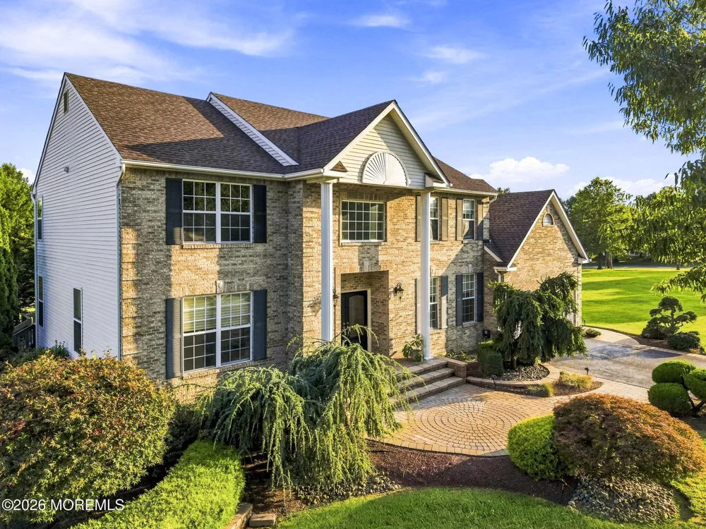 901 Oakley Drive Freehold, NJ 07728