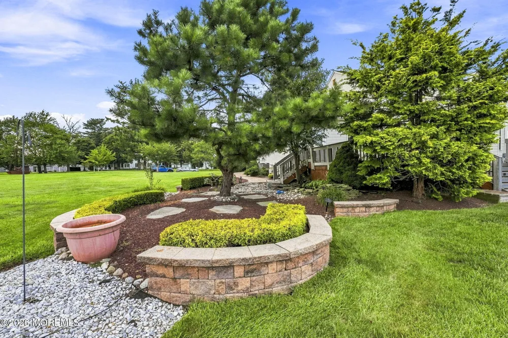 901 Oakley Drive Freehold, NJ 07728