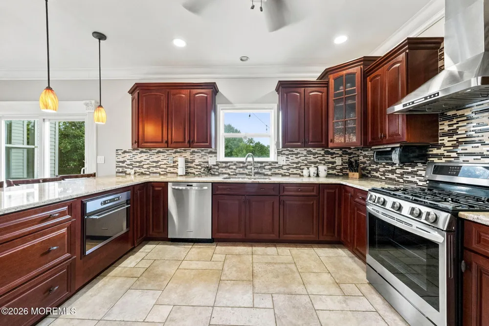 901 Oakley Drive Freehold, NJ 07728