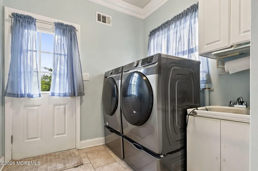 901 Oakley Drive Freehold, NJ 07728