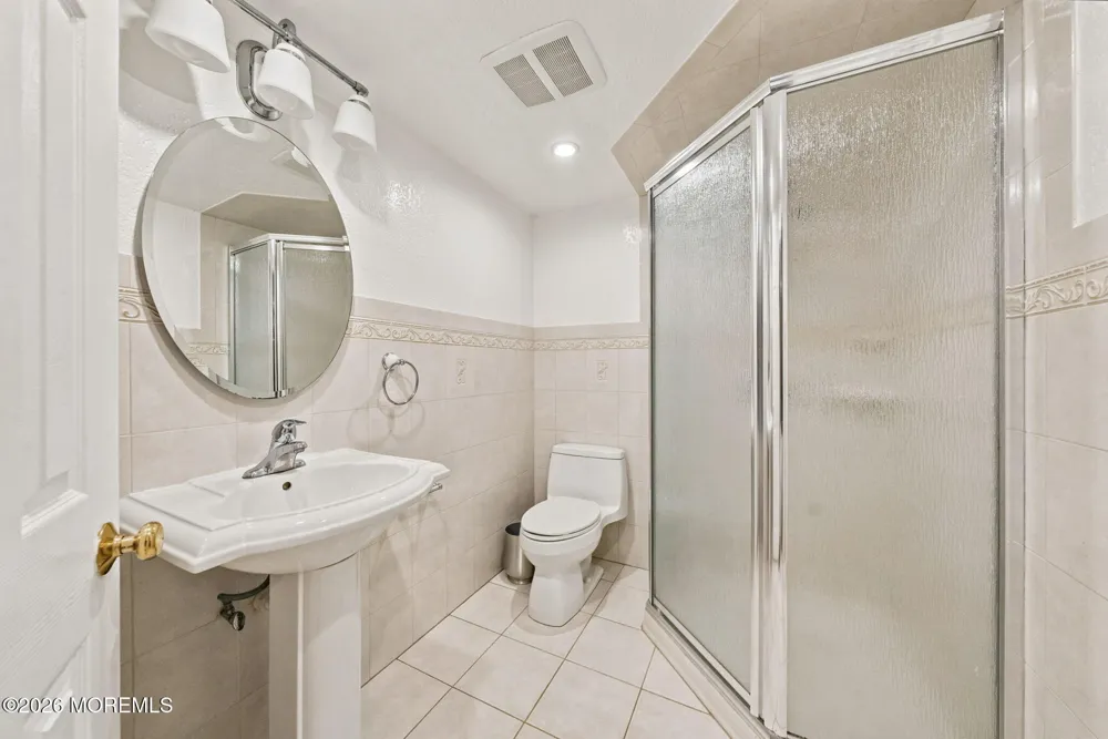 901 Oakley Drive Freehold, NJ 07728