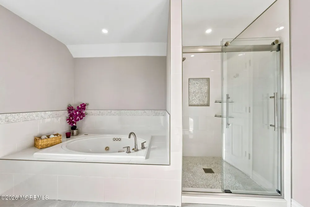 901 Oakley Drive Freehold, NJ 07728
