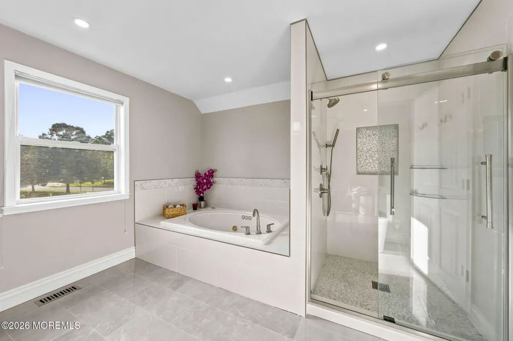 901 Oakley Drive Freehold, NJ 07728