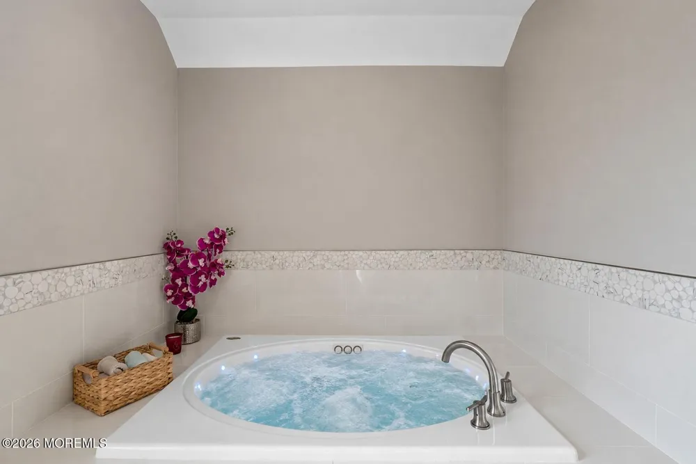 901 Oakley Drive Freehold, NJ 07728