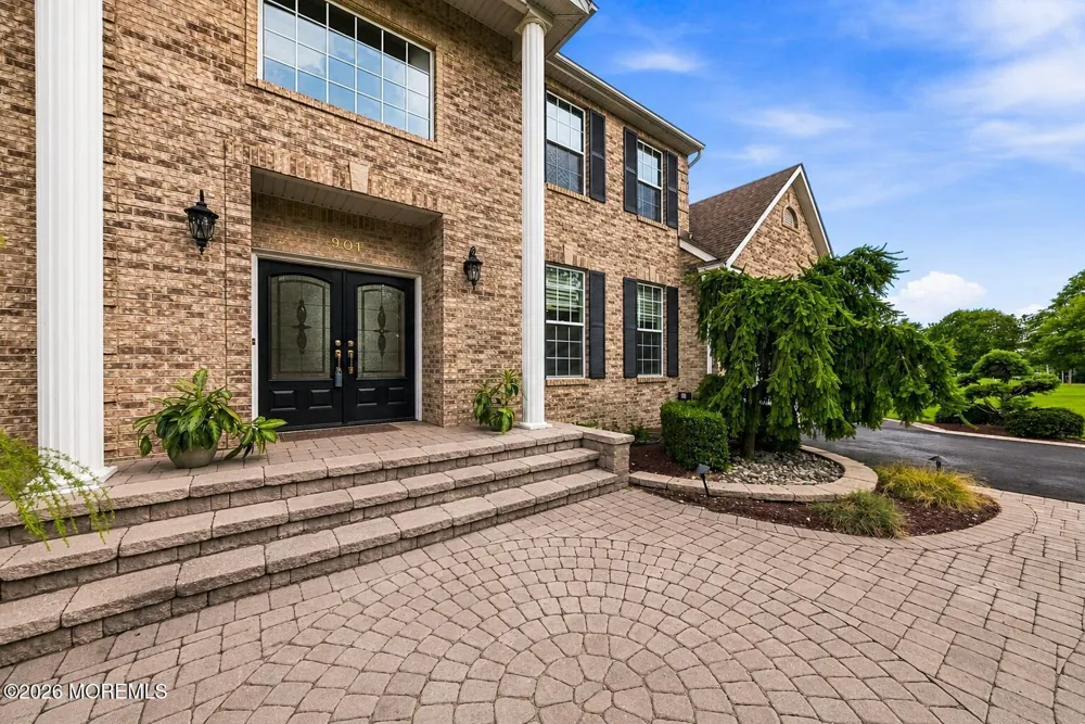 901 Oakley Drive Freehold, NJ 07728