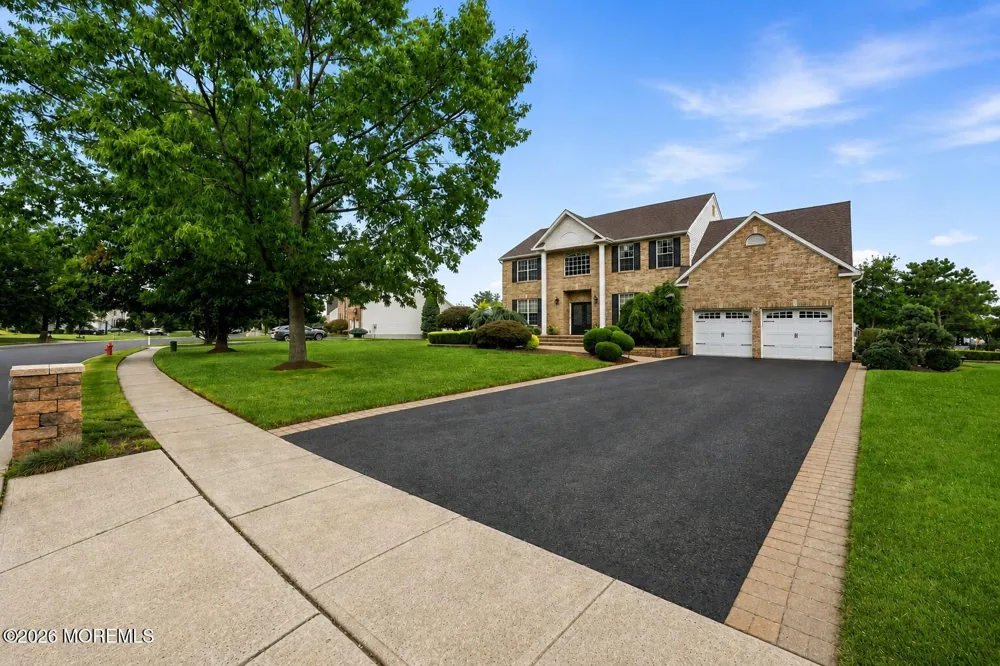 901 Oakley Drive Freehold, NJ 07728