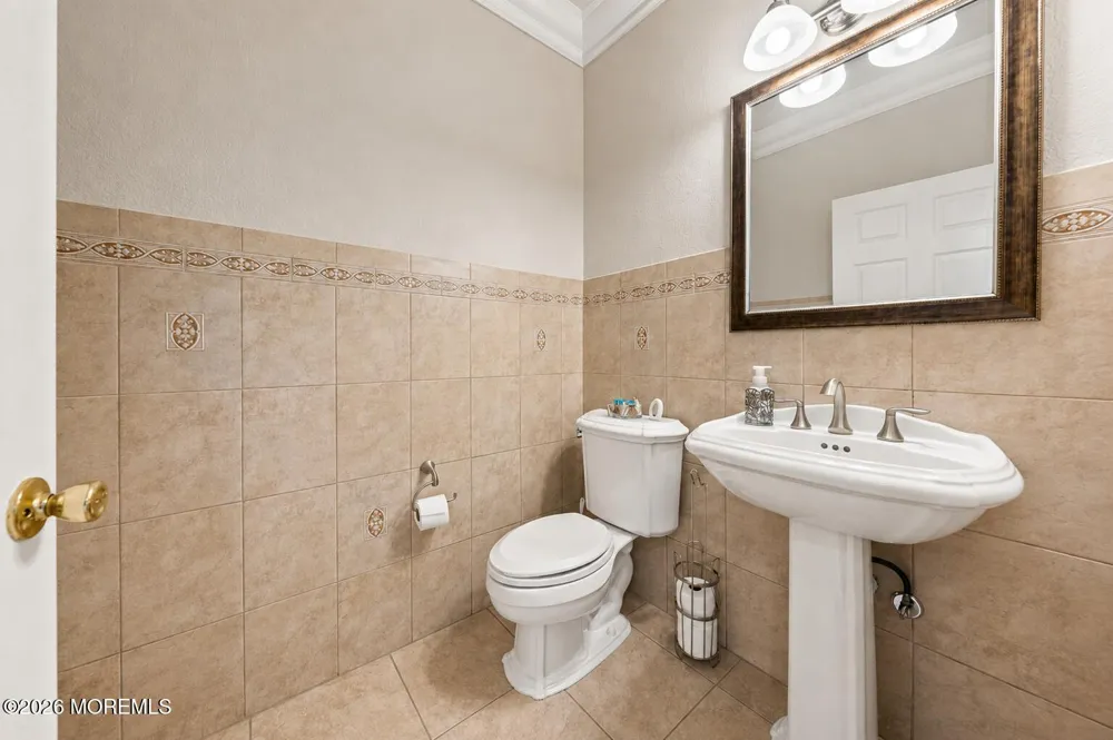 901 Oakley Drive Freehold, NJ 07728