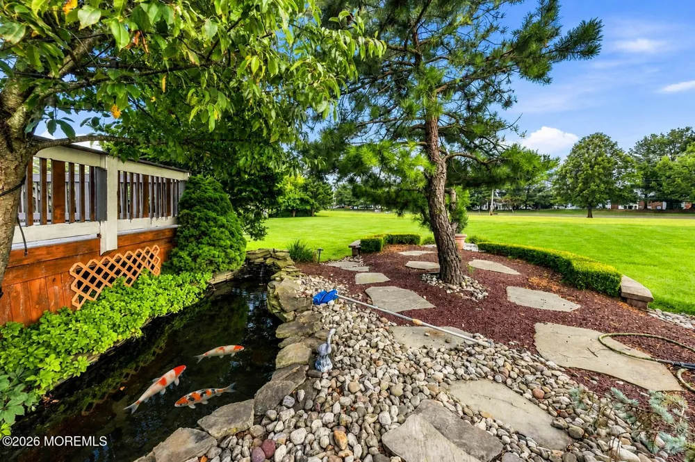 901 Oakley Drive Freehold, NJ 07728