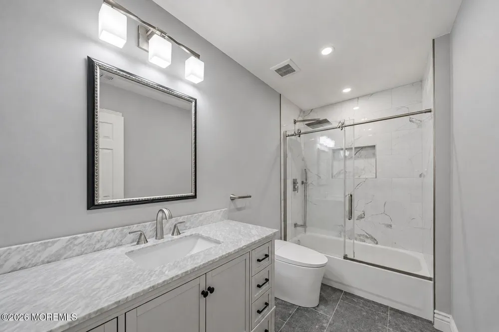 901 Oakley Drive Freehold, NJ 07728