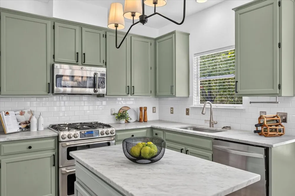 3321 Grasshopper Drive Austin, TX 78748
