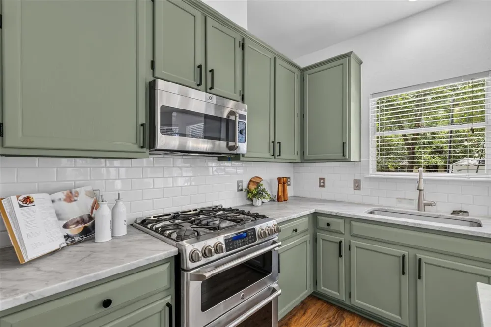 3321 Grasshopper Drive Austin, TX 78748