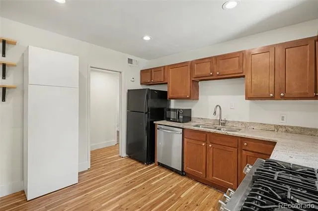 931 Tucson Street Aurora, CO 80011
