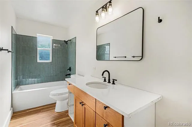 931 Tucson Street Aurora, CO 80011