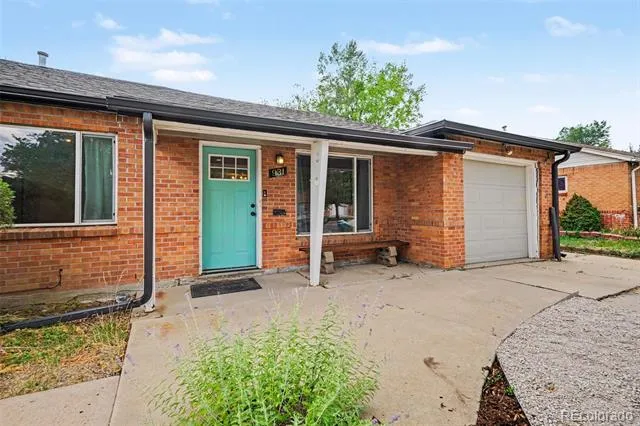 931 Tucson Street Aurora, CO 80011