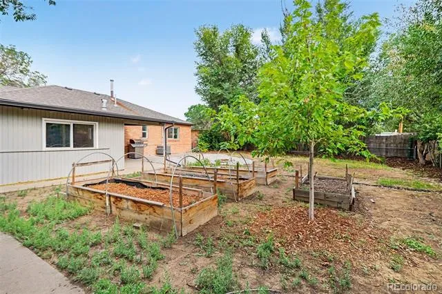 931 Tucson Street Aurora, CO 80011