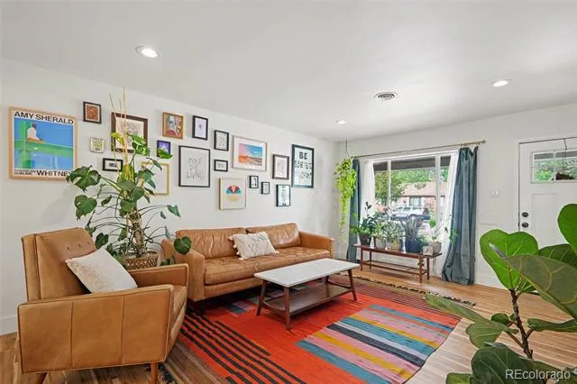931 Tucson Street Aurora, CO 80011