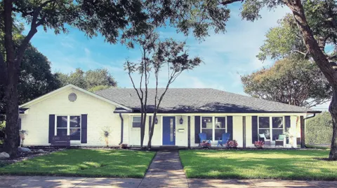 3230 Camelot Drive