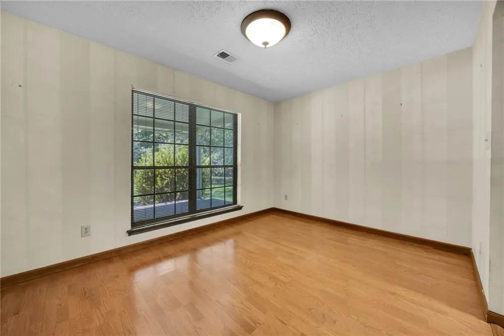 140 Hickory Drive Stockbridge, GA 30281