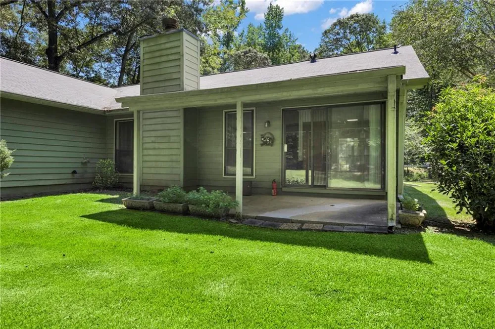140 Hickory Drive Stockbridge, GA 30281