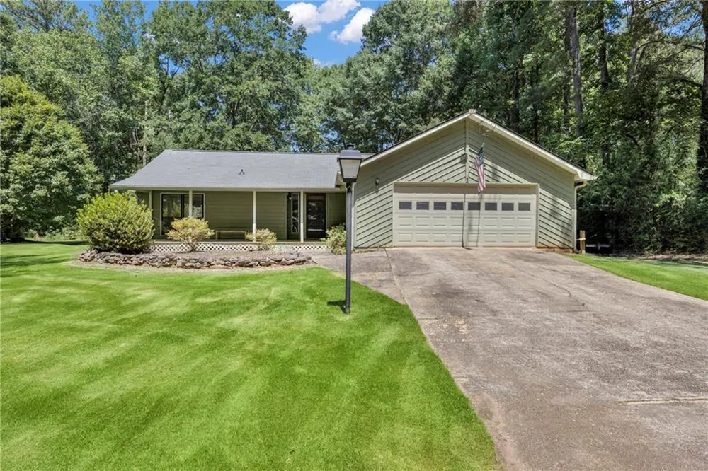 140 Hickory Drive Stockbridge, GA 30281