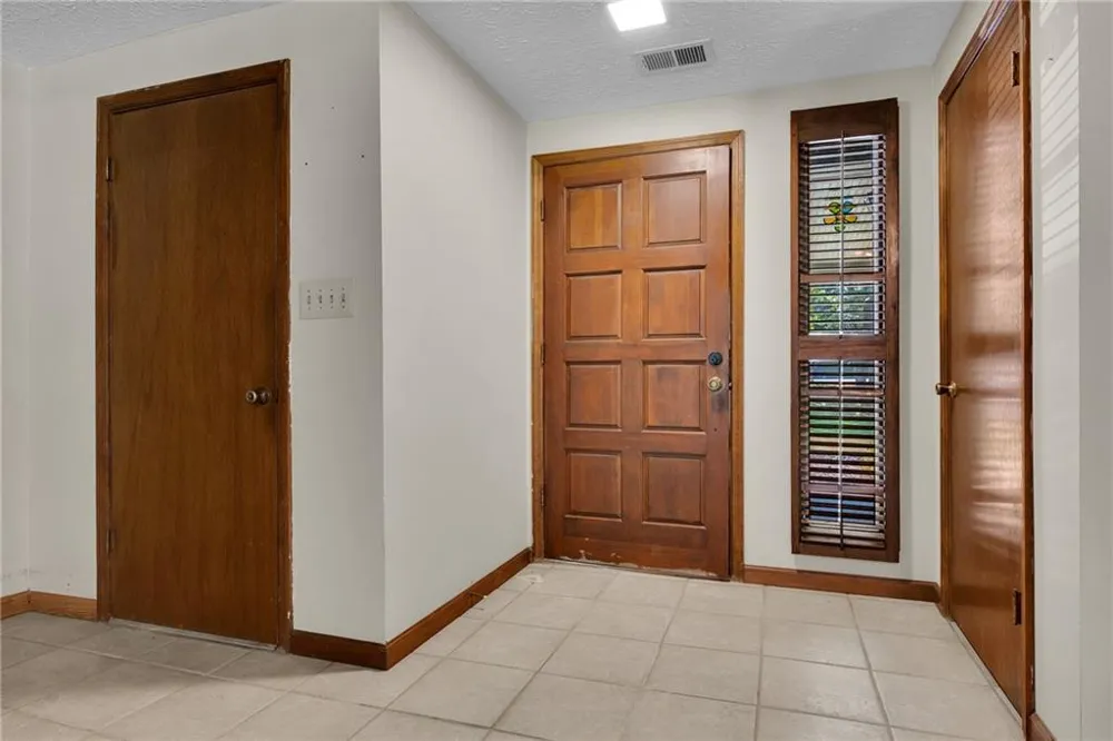 140 Hickory Drive Stockbridge, GA 30281