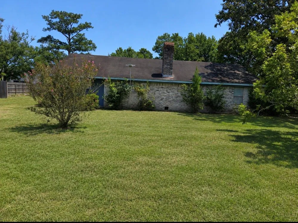 707 Willow Avenue Cleveland, TX 77327