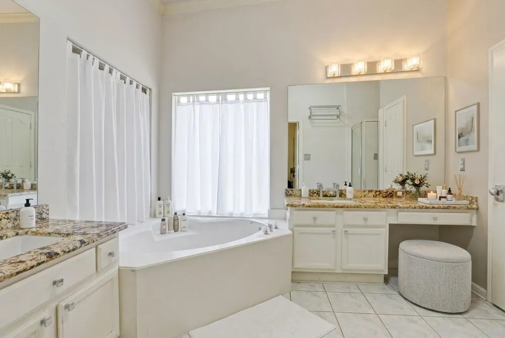 7022 Treaschwig Road Spring, TX 77373