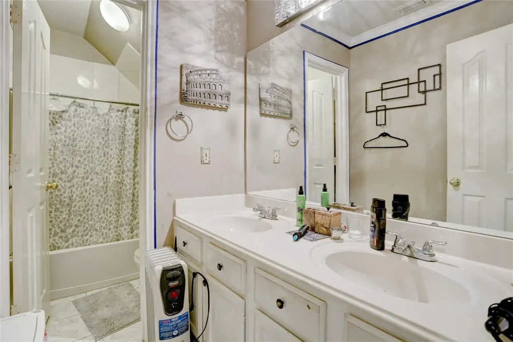 7022 Treaschwig Road Spring, TX 77373