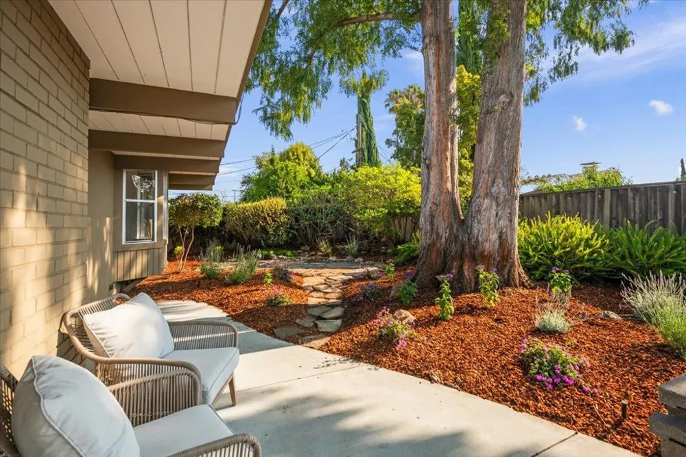 948 Brookgrove Lane Cupertino, CA 95014