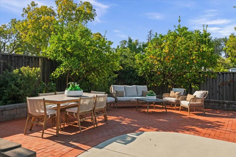 948 Brookgrove Lane Cupertino, CA 95014