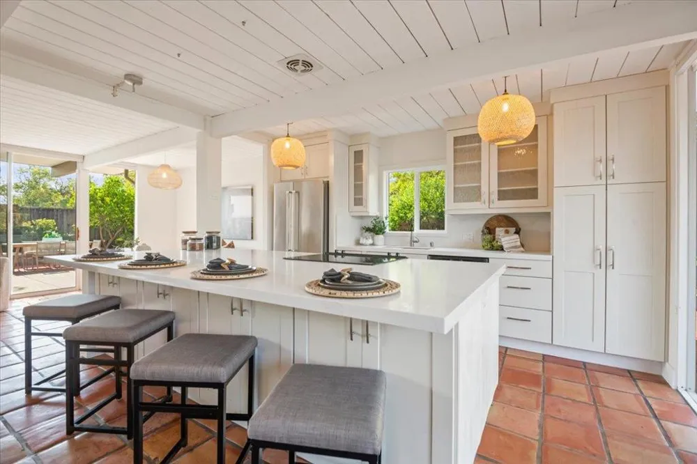 948 Brookgrove Lane Cupertino, CA 95014