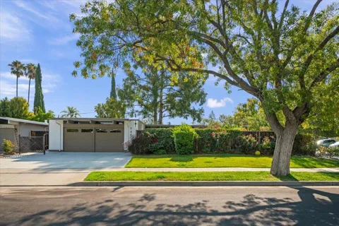 948 Brookgrove Lane