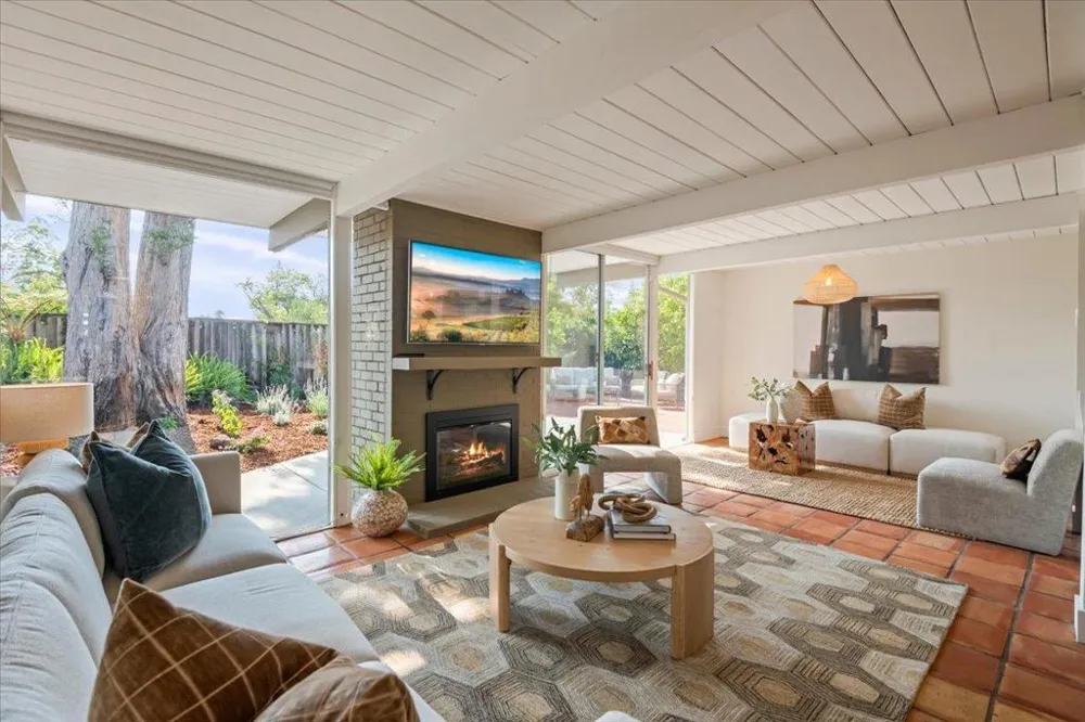 948 Brookgrove Lane Cupertino, CA 95014