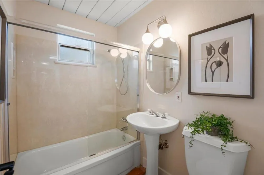 948 Brookgrove Lane Cupertino, CA 95014