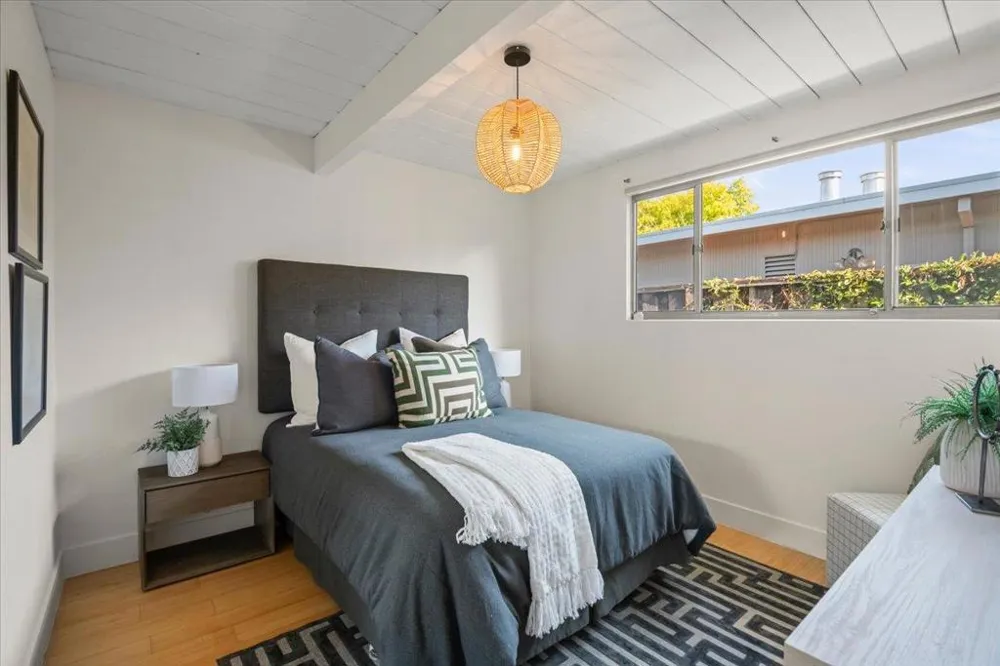 948 Brookgrove Lane Cupertino, CA 95014